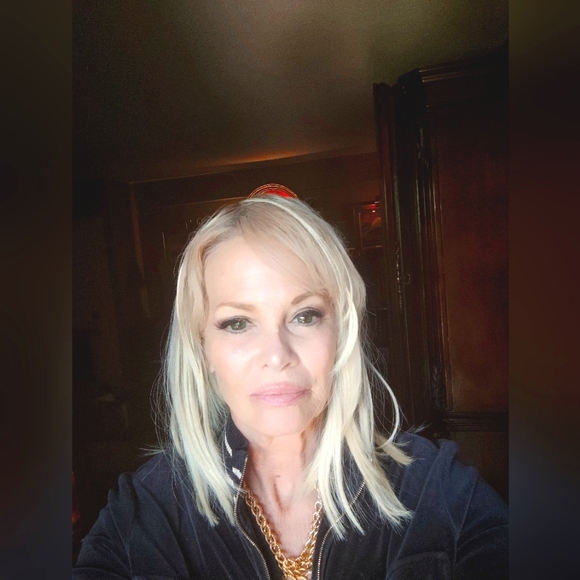 Meet Your Posher! - Picture 2 of 2